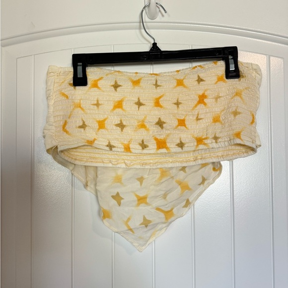 Aerie Yellow print boho western smocked back strapless Crop Top size large - Picture 4 of 4